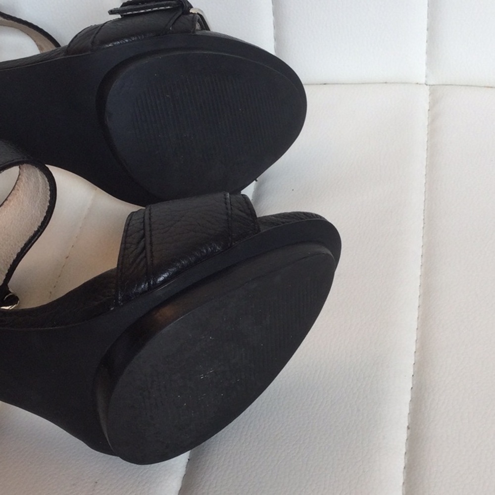EUC Michael Kors Women's Black 8.5 Heels Sandals - Picture 8 of 15